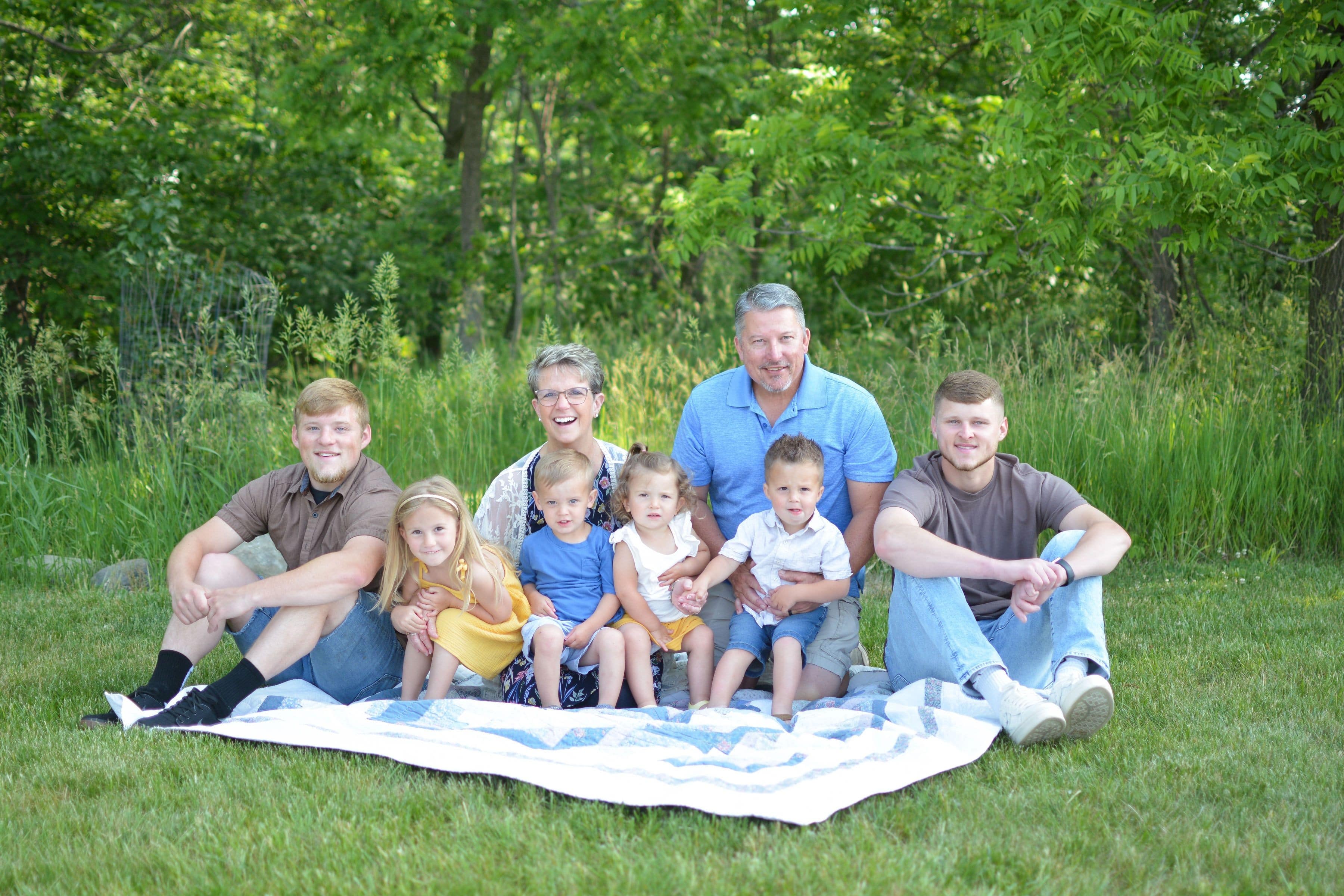 Rick and Brenda Shipe with their six grandkids